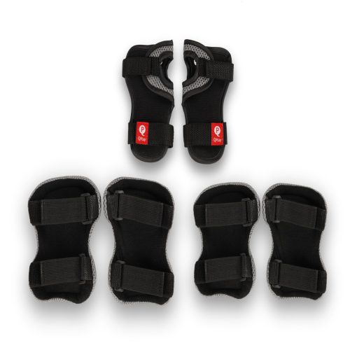 QPLAY Gyermekvédők Fekete, méret S, kor 3-5 év